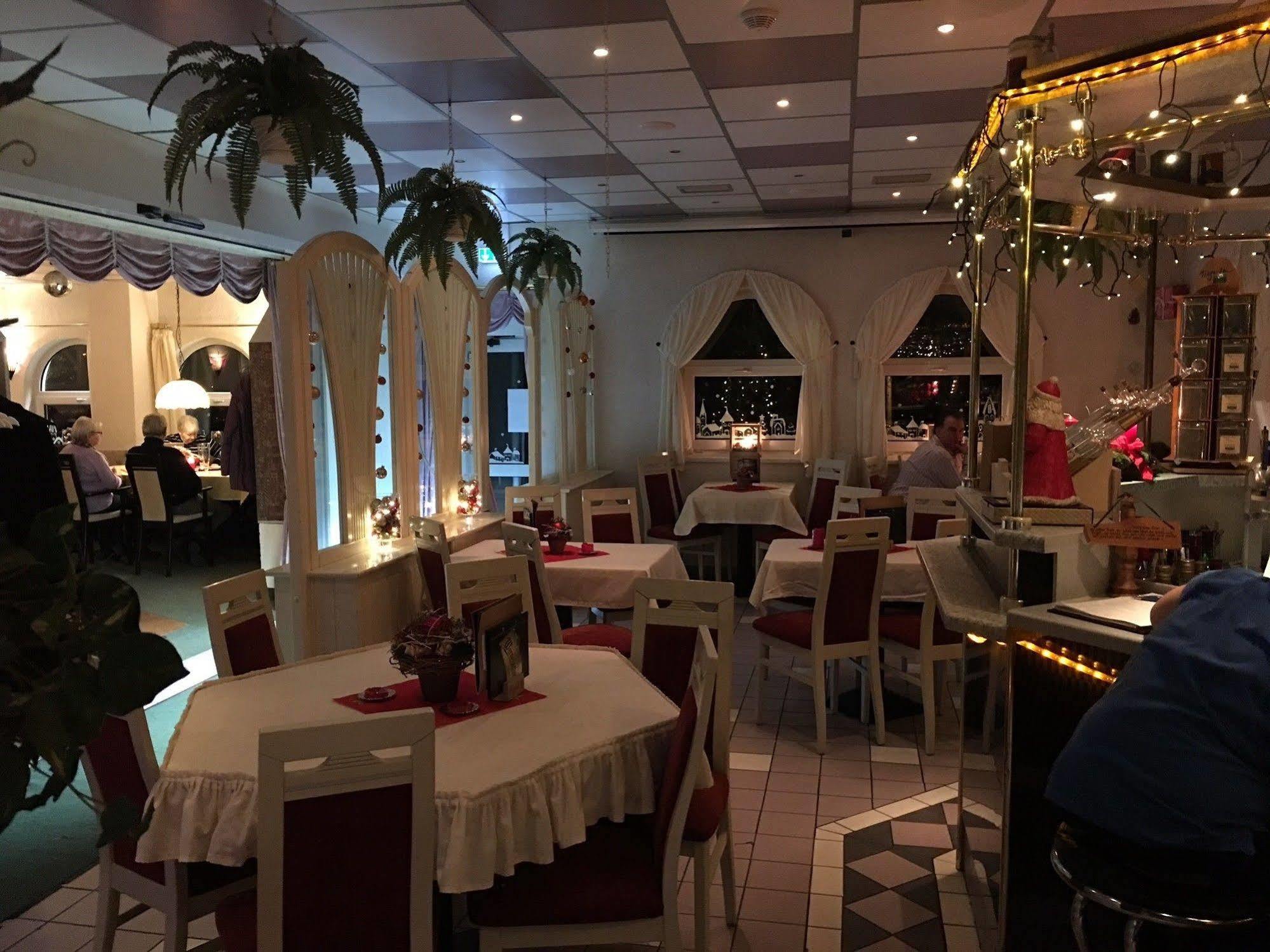 Hotel&Restaurant Park Cafe ISA Erfurt Buitenkant foto